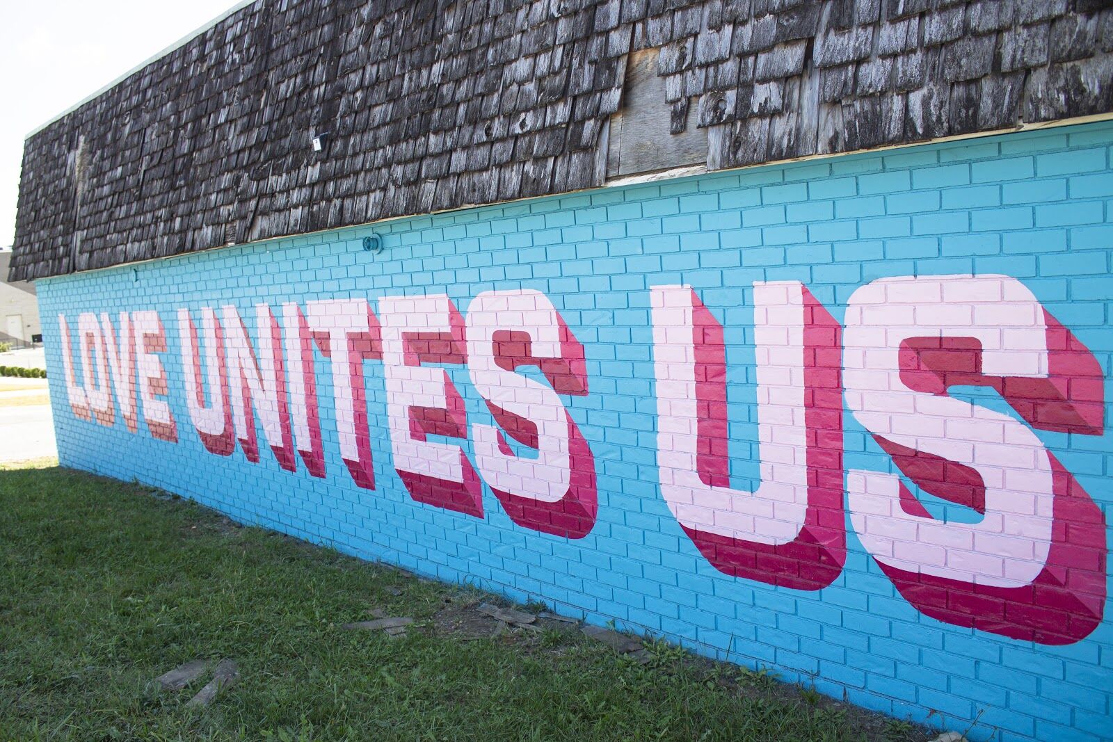 Love Unites Us